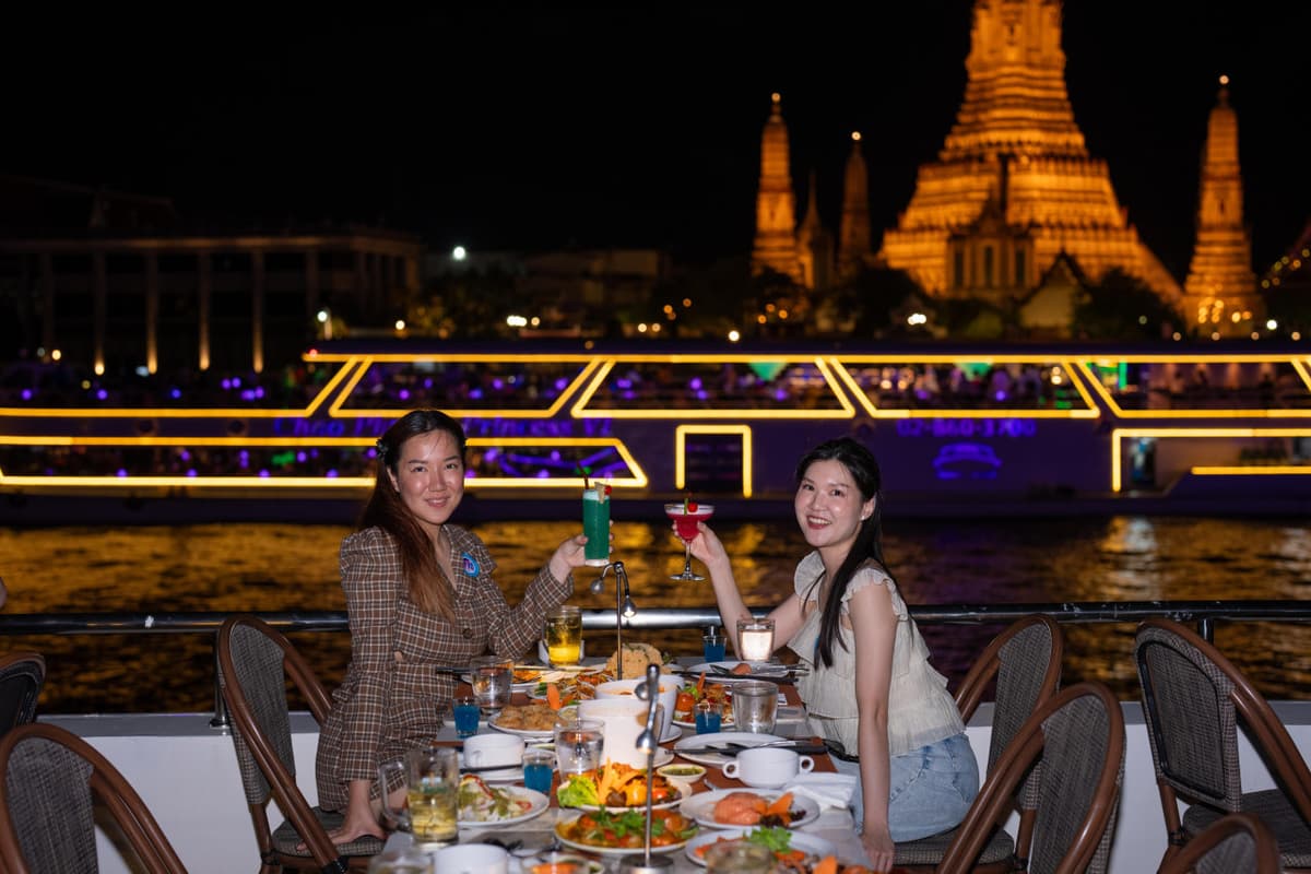 Chao Phraya River Dinner Cruise aboard The Planet Cruise