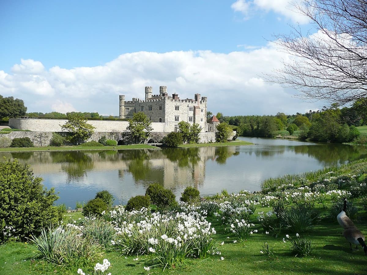 Leeds Castle, Canterbury, Dover, and Greenwich Tour from London