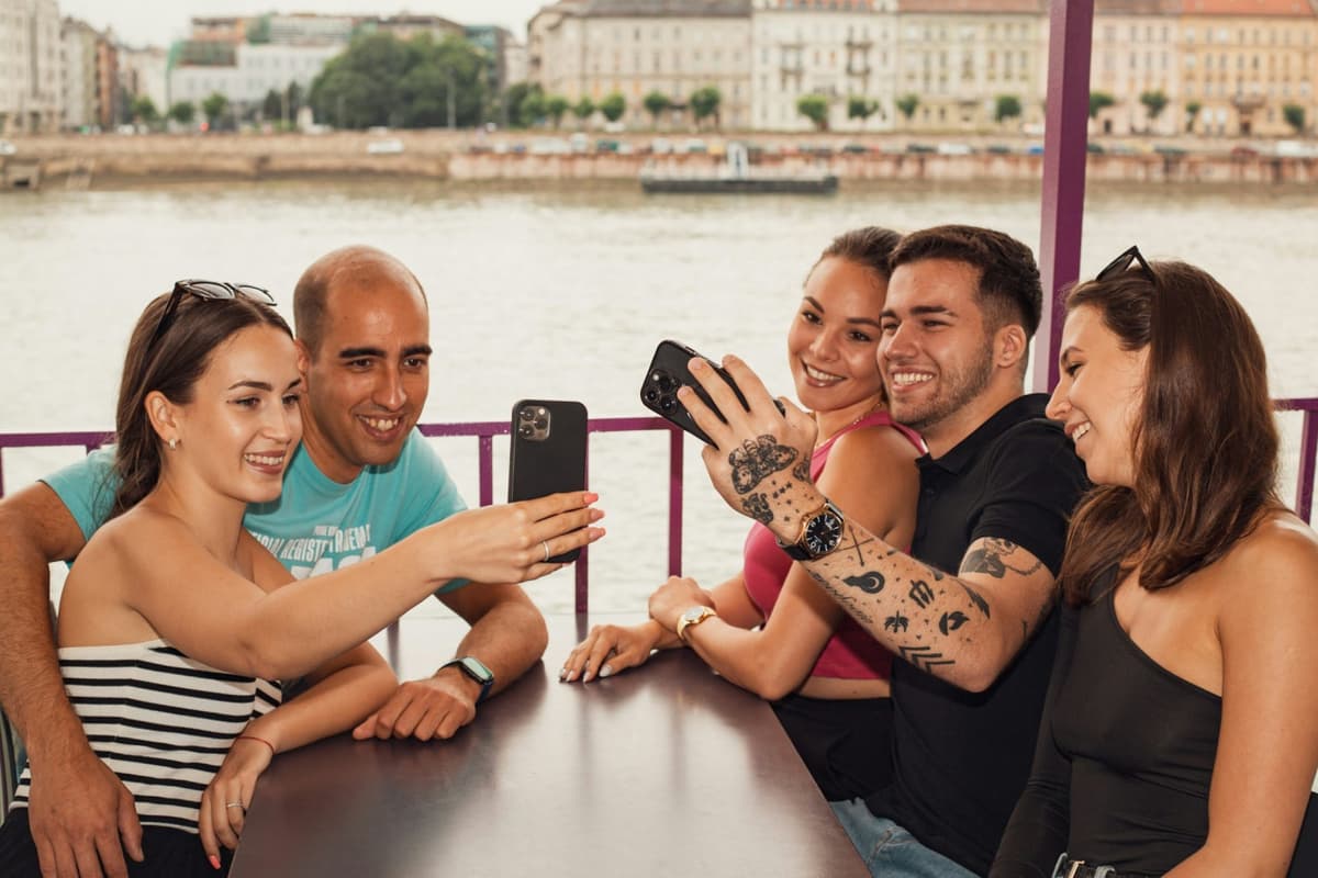 Budapest: Sightseeing Cruise From Pest