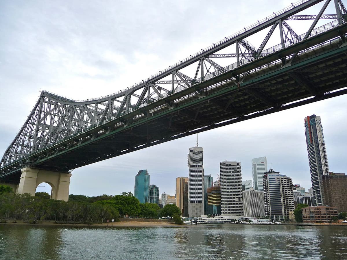 Grand Brisbane Tour from the Gold Coast