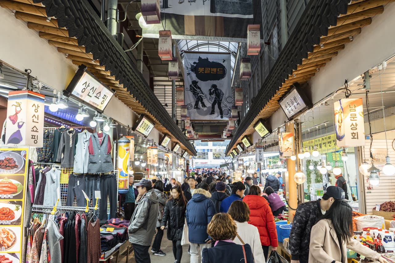 Korean Folk Village and Suwon Hwaseong Fortress Full-Day Tour from Seoul