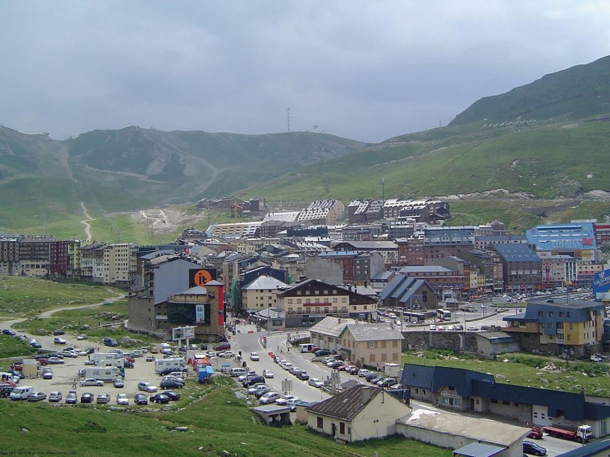 France and Andorra Tour from Barcelona