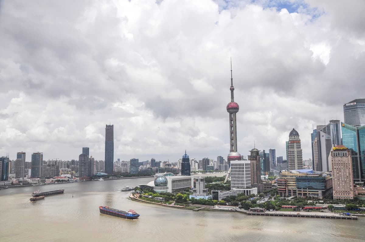 Shanghai Night Tour with Huangpu River Cruise