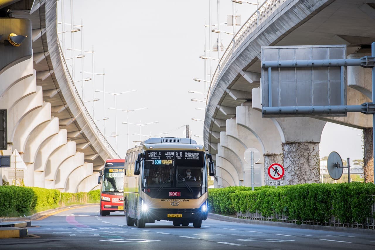 Airport Limousine Bus Transfers from Incheon International Airport to Seoul
