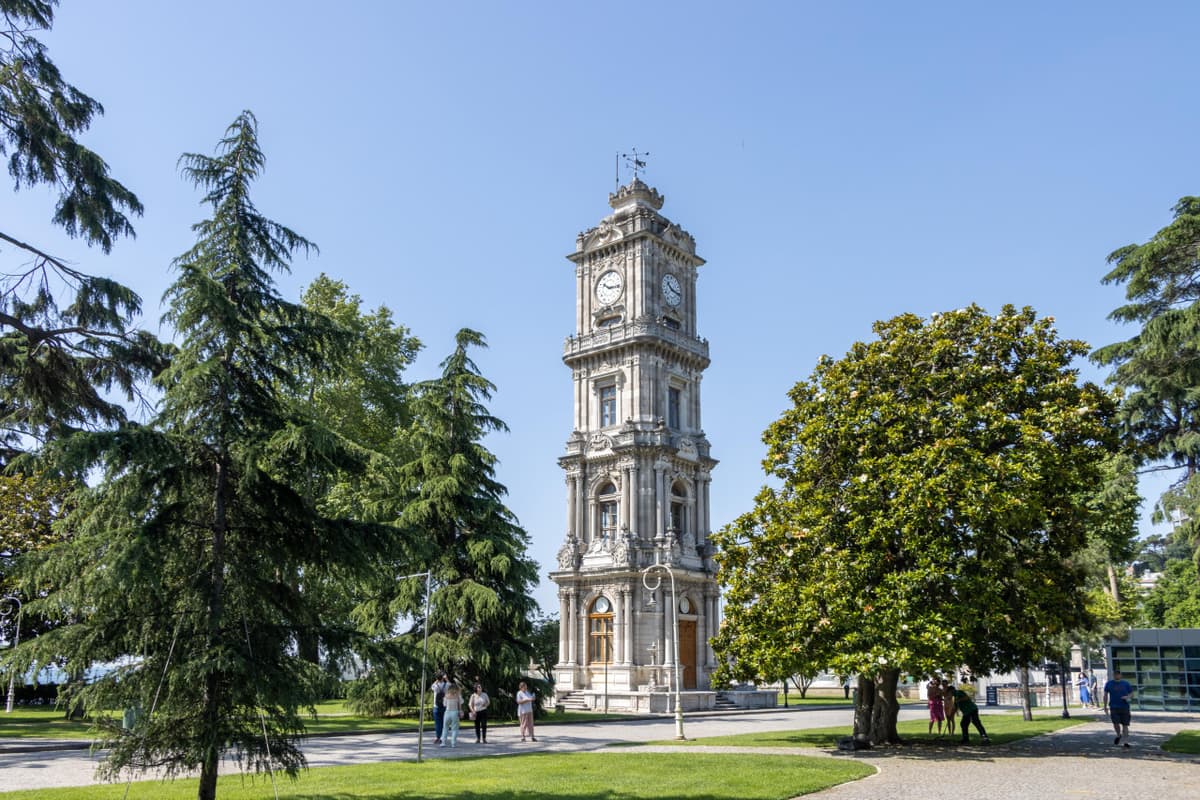 COMBO: Official Hagia Sophia Skip the Line + Dolmabahce Palace Ticket