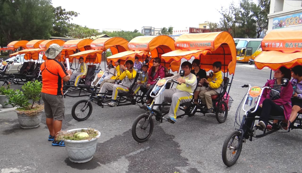 Hengchun Old Town Tour by Rickshaw