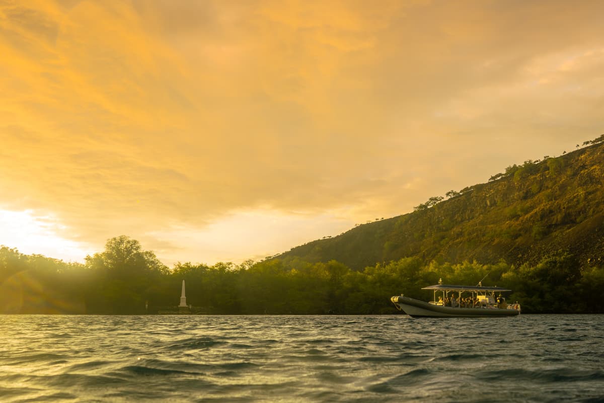 Kona Super-Raft Tours by Body Glove Cruises