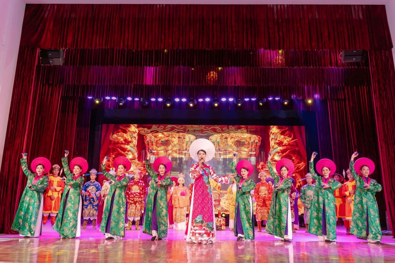 Ao Dai Show in Da Nang
