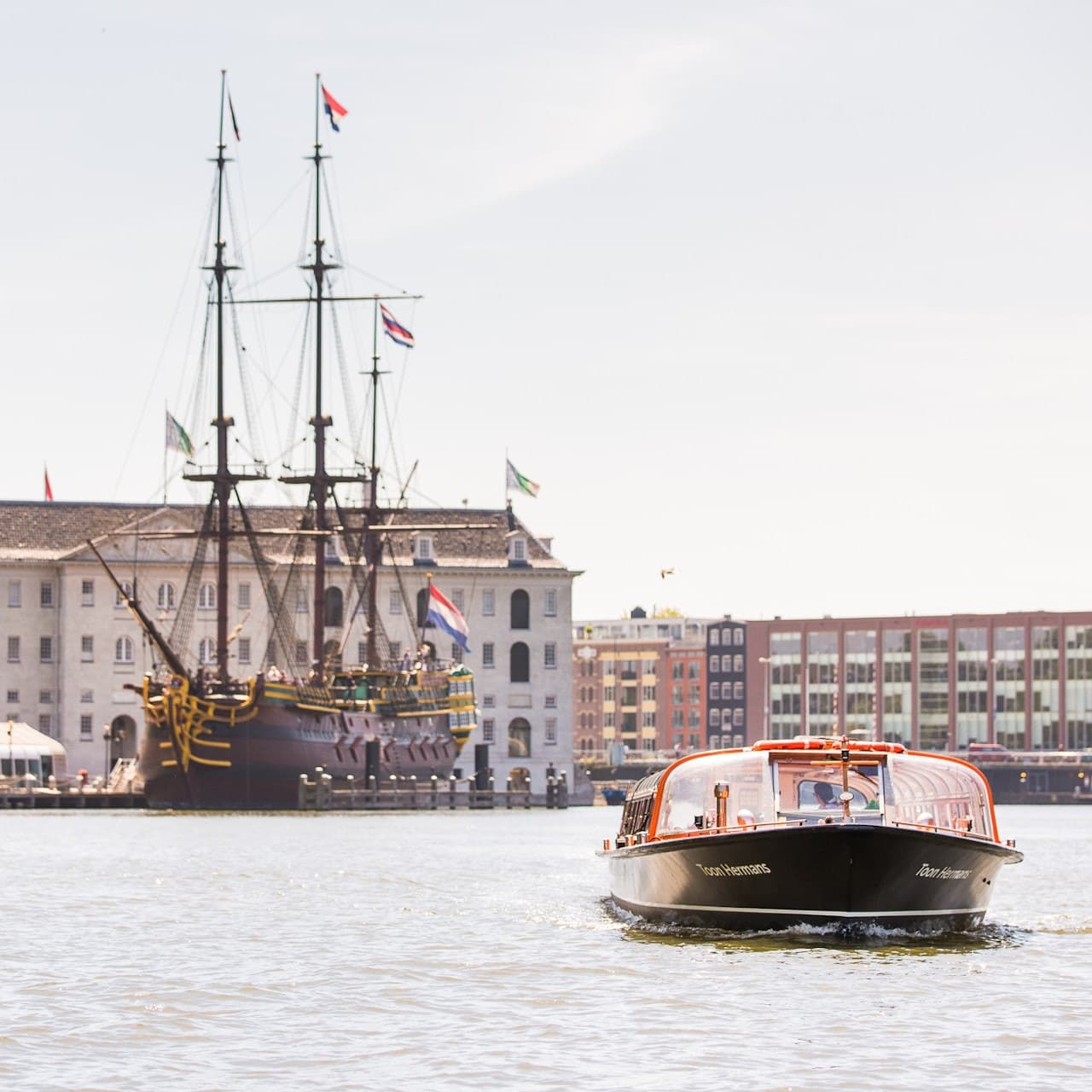 Amsterdam City Centre Canal Cruise Including Audioguide