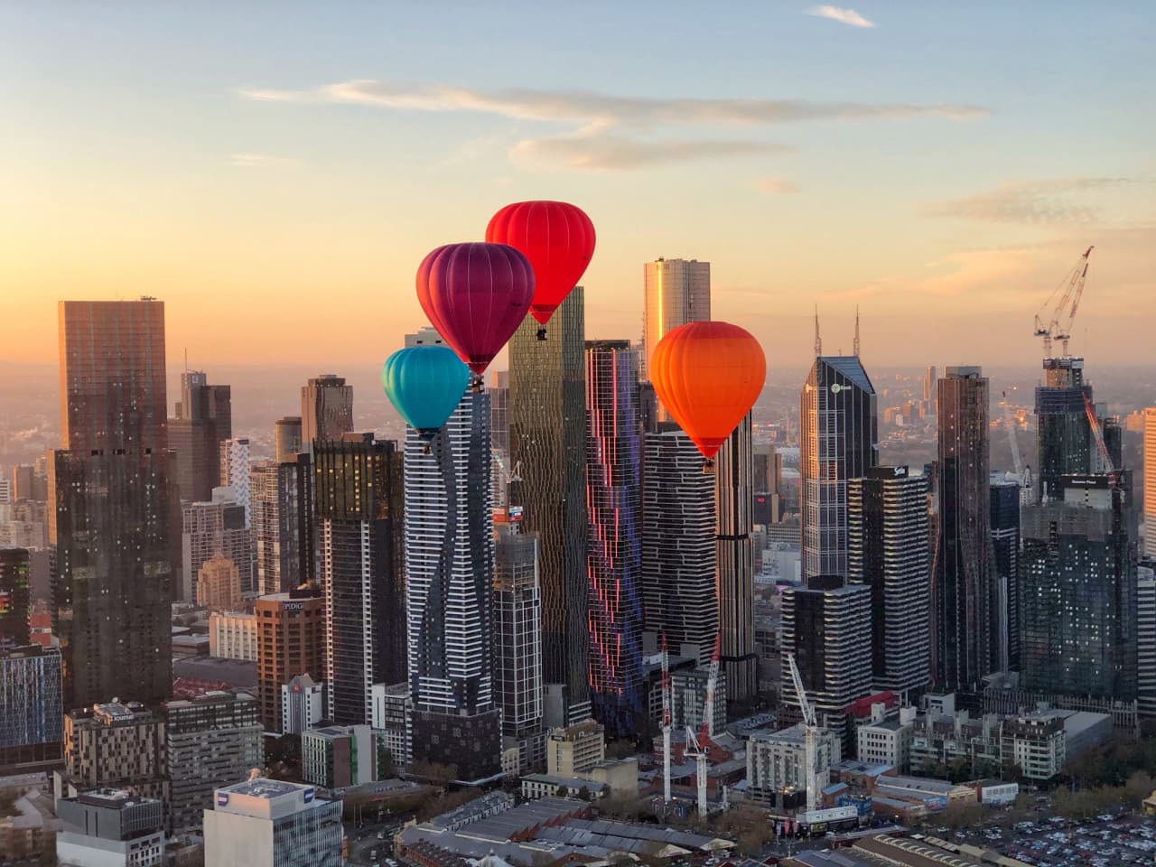 Sunrise Hot Air Balloon Flight over Melbourne with Photos