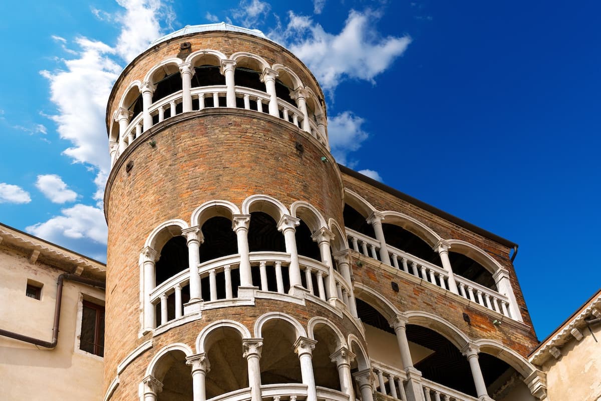Scala Contarini del Bovolo