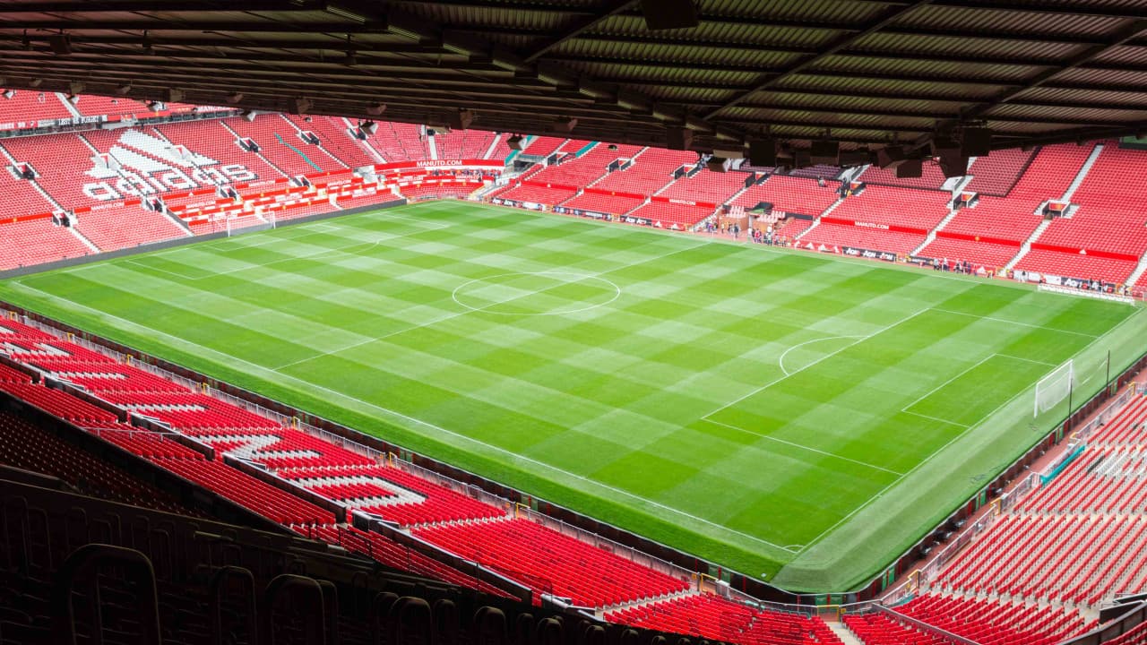Manchester United FC Premier League Football Match Ticket at Old Trafford Stadium – photo 3