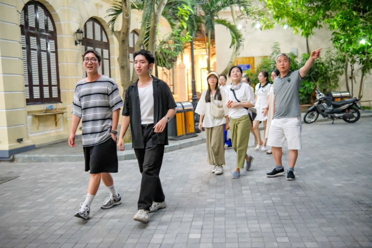 Egg Coffee Class and Hanoi Street Food Walking Tour