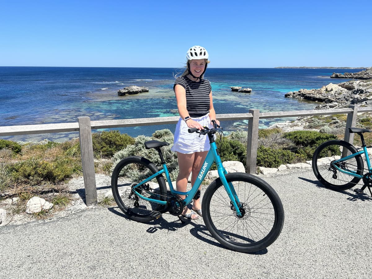 Round Trip SeaLink Ferry Transfer to Rottnest Island with Bike Hire