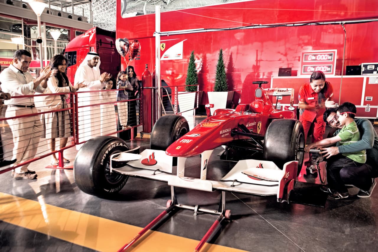 Abu Dhabi Mosque and Ferrari World Tour from Dubai – photo 7