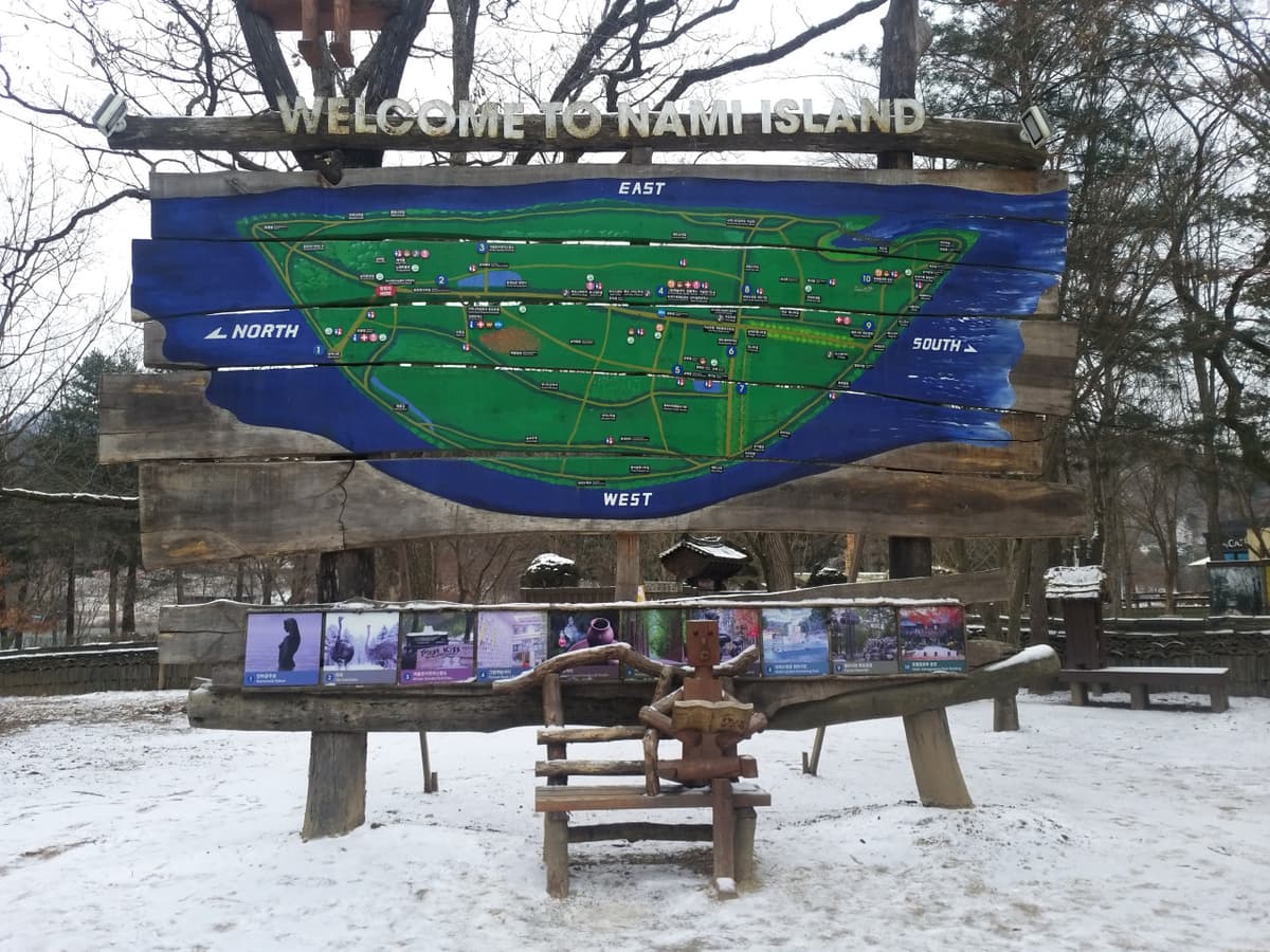 Nami Island and Mount Seorak Full-Day Tour from Seoul