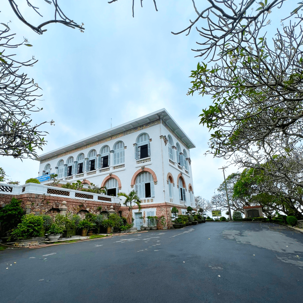 Vung Tau Full-Day Tour from Ho Chi Minh: Thuy Van Beach, Jesus Christ Statue, Thang Tam Temple