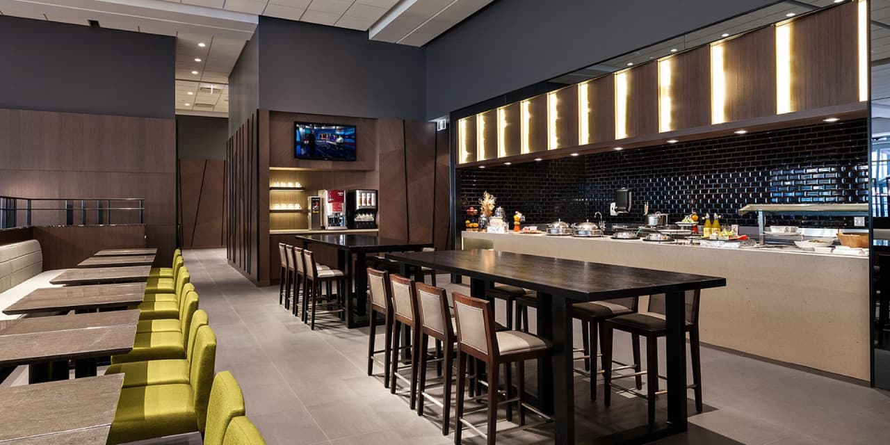 Plaza Premium Lounge - Vancouver International Airport – photo 2