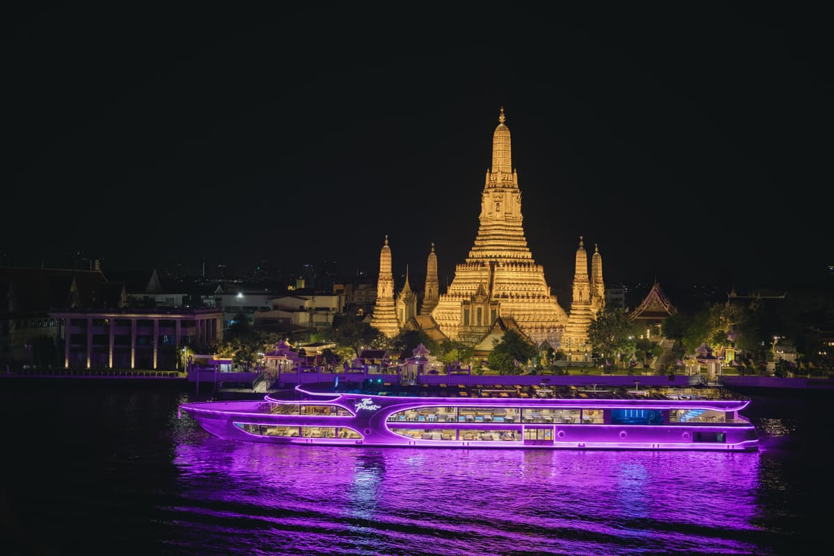 Chao Phraya River Dinner Cruise aboard The Planet Cruise