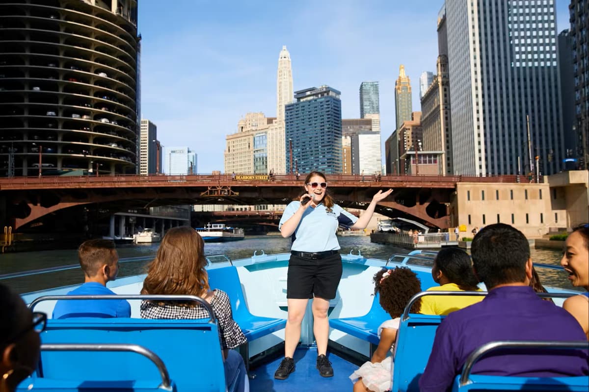Lake Michigan and Chicago River Cruise Ticket