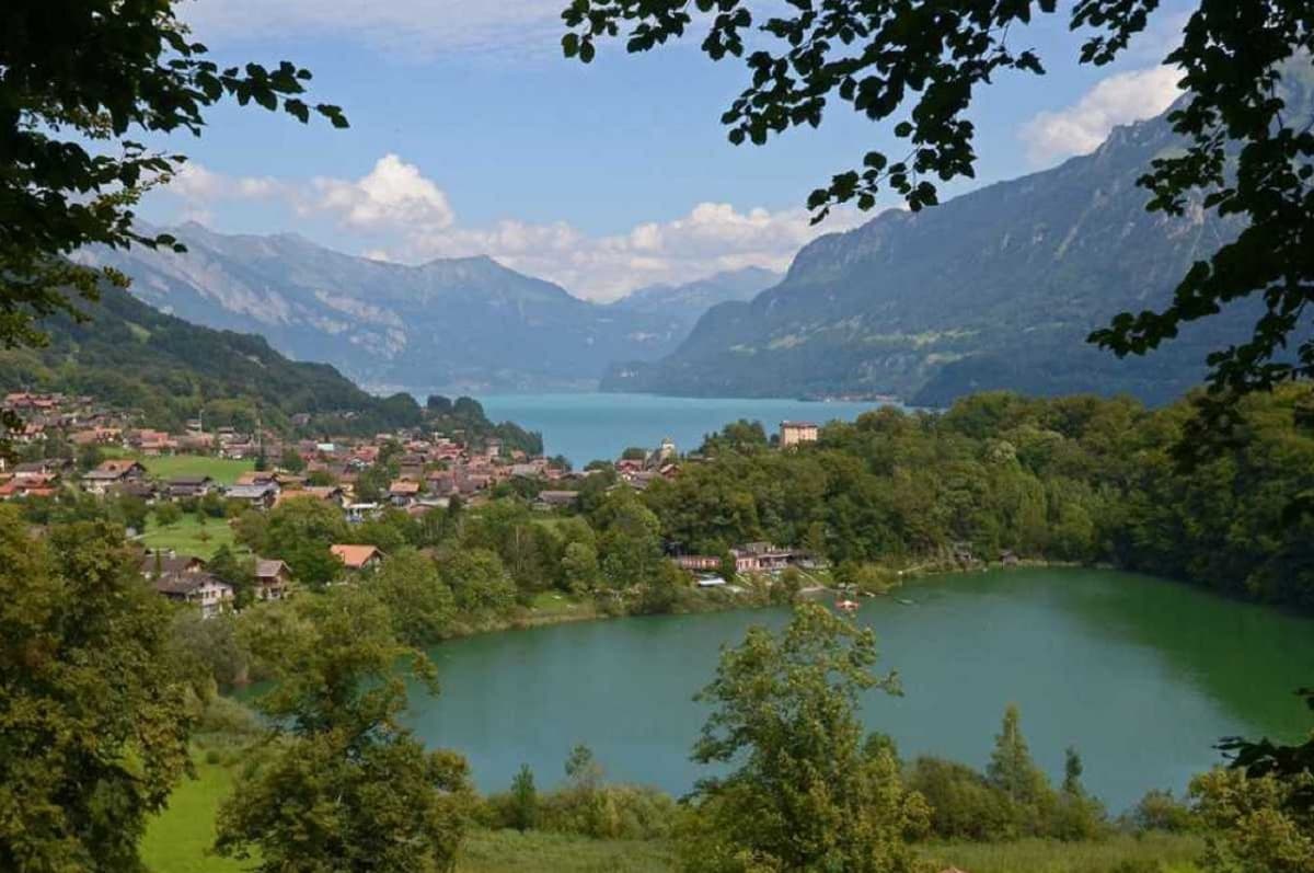 Grindelwald, Interlaken, and Lauterbrunnen Full-Day Tour