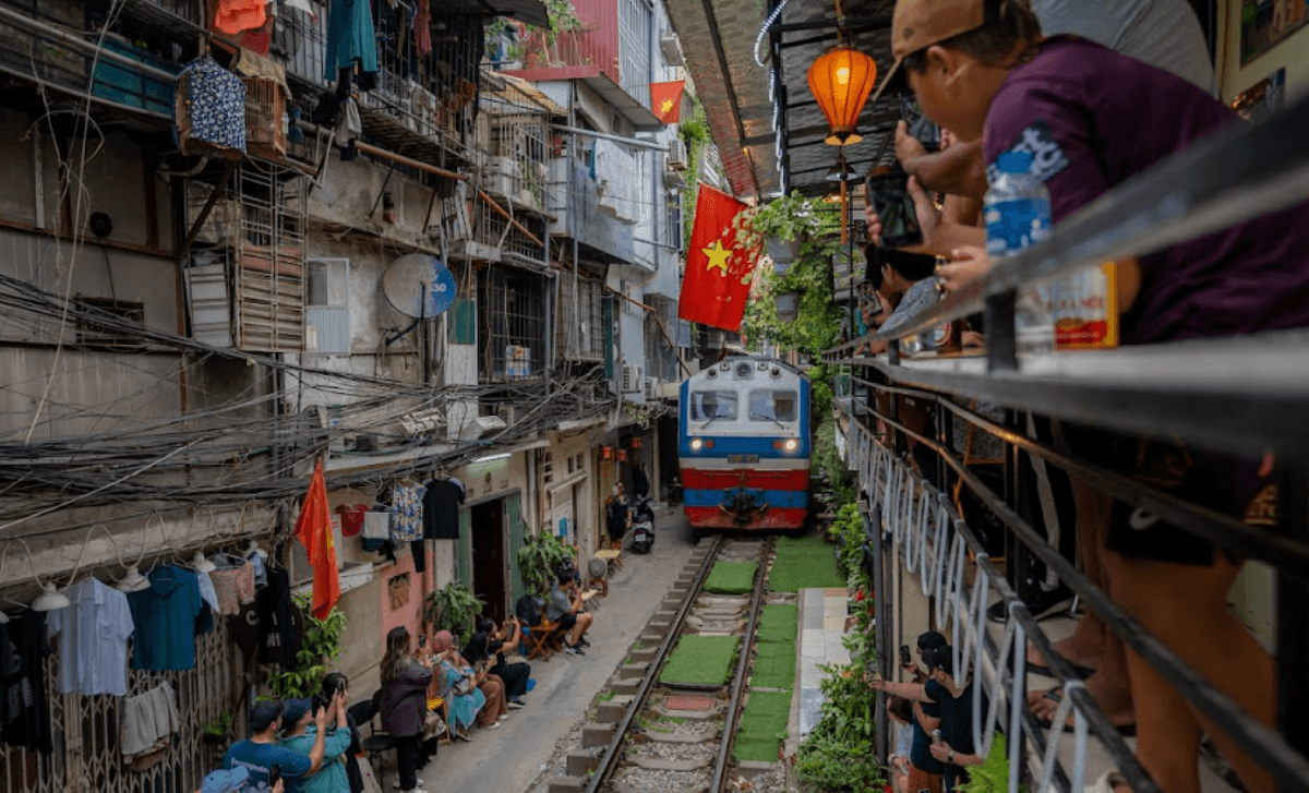 Hanoi Old Quarter Street Food Walking Tour