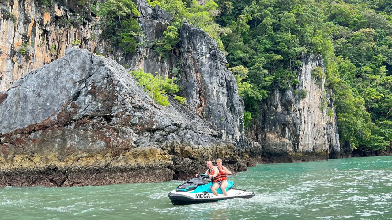 Langkawi Dayang Bunting Island Tour by Jet Ski with Mega Water Sports