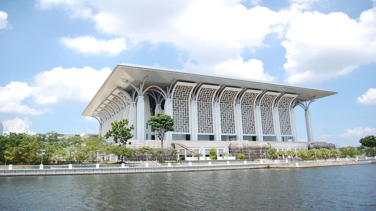 Putrajaya River Cruise and City Tour from Kuala Lumpur – photo 8