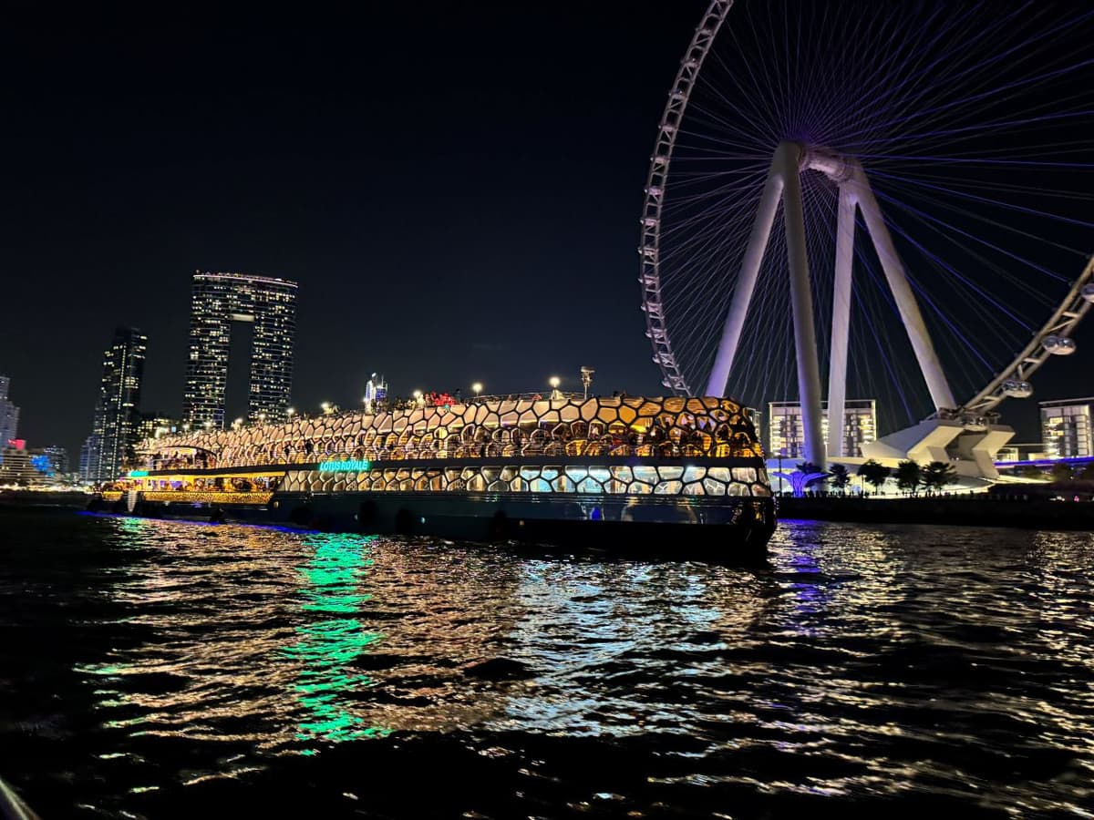 Lotus Royale Mega Yacht - Dinner Cruise