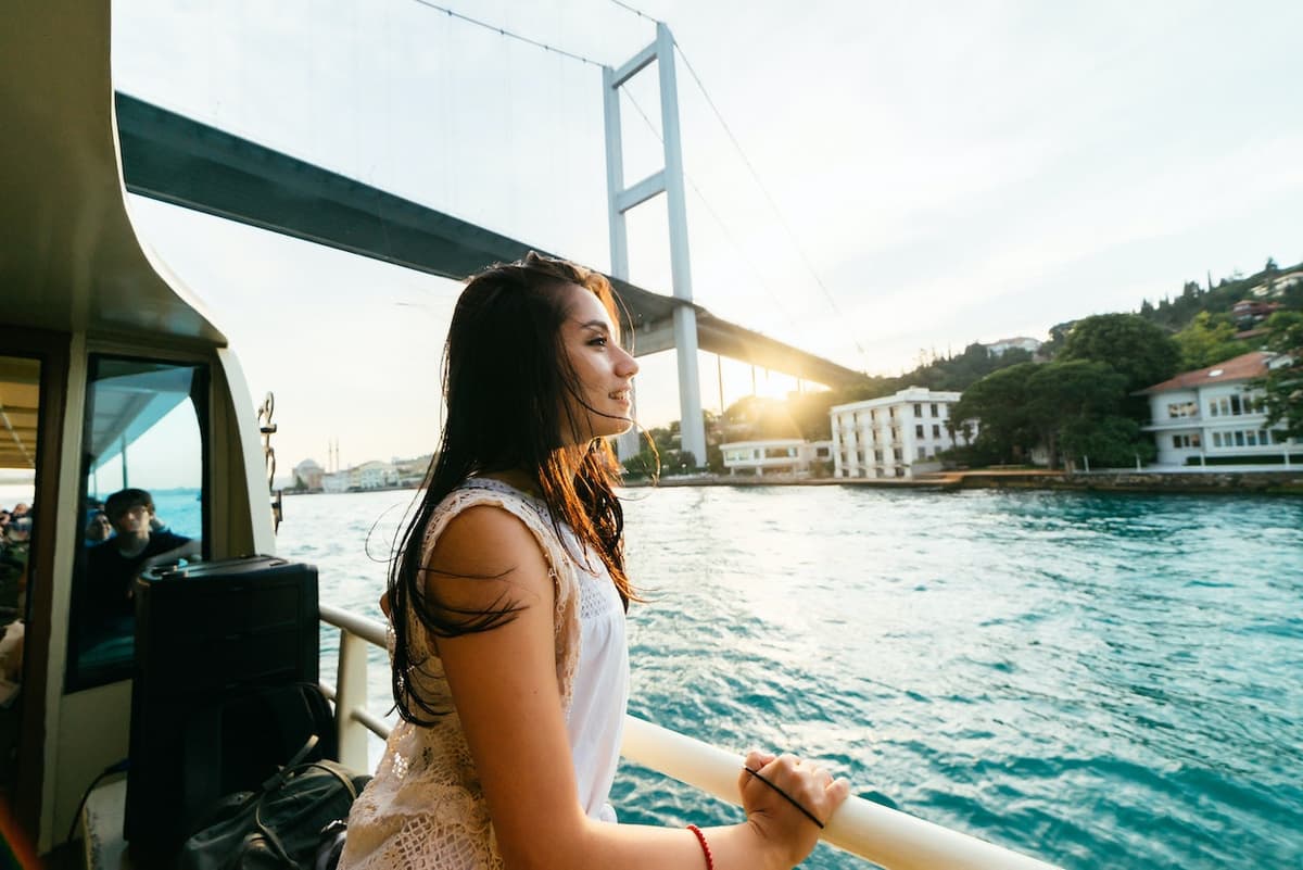 Bosphorus Sightseeing Cruise on a Luxury Yacht