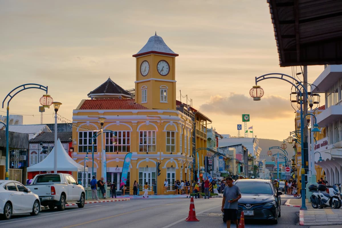 Phuket City Half-Day Tour: Wat Chalong, Big Buddha, Karon Viewpoint, Old Phuket Town