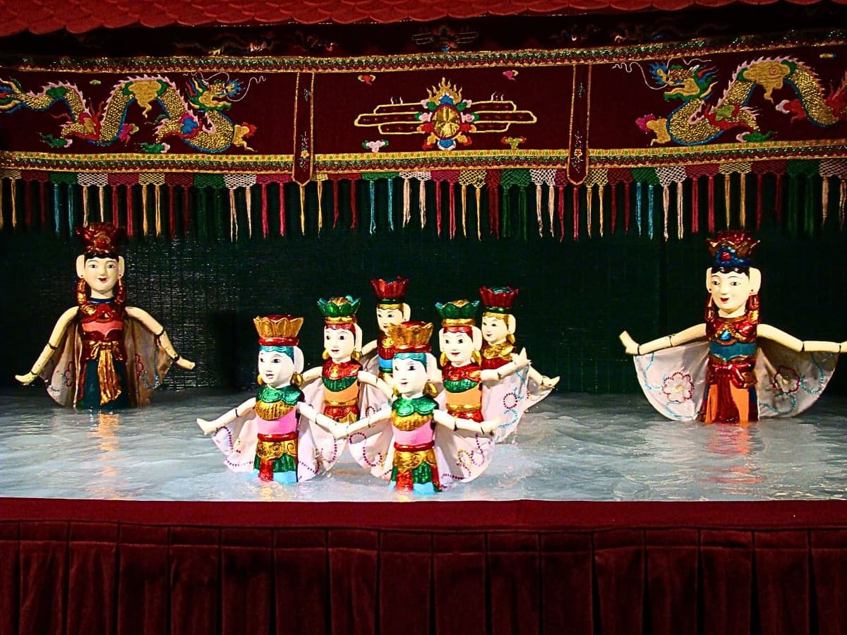Hanoi Street Food Walking Tour and Water Puppet Show