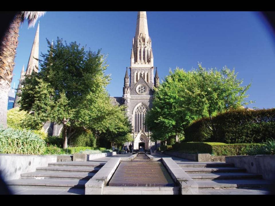 Melbourne Bus Tour with Queen Victoria Market visit