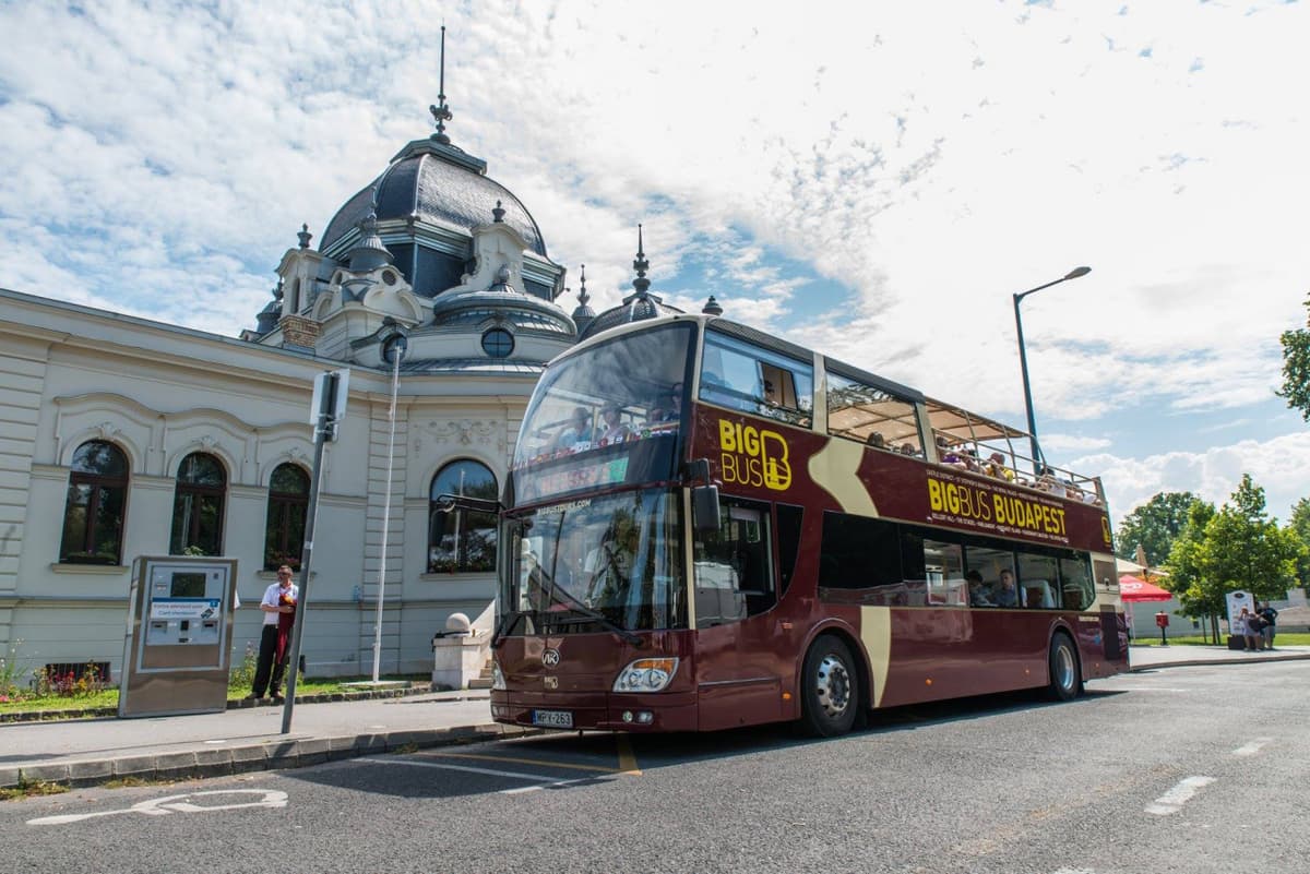 Big Bus Budapest Hop-on Hop-off Bus Tour