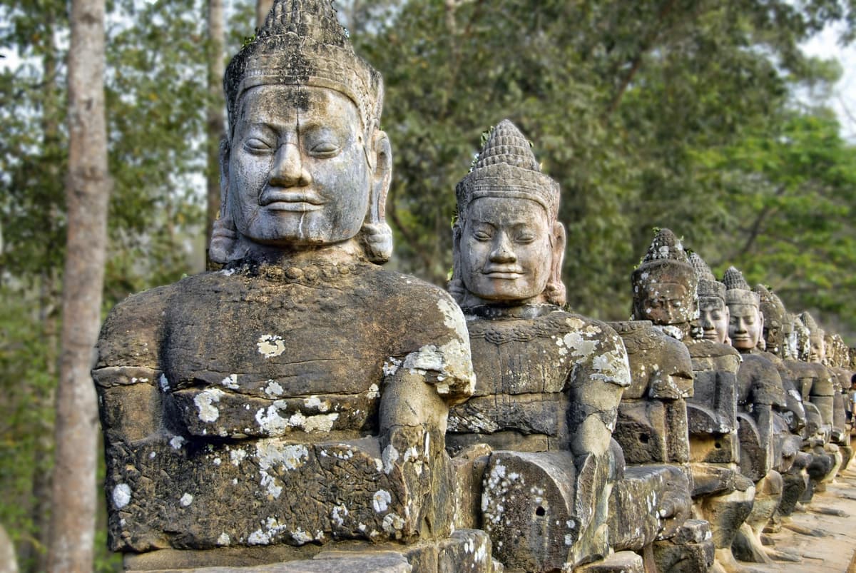 Angkor Temple Trekking Experience
