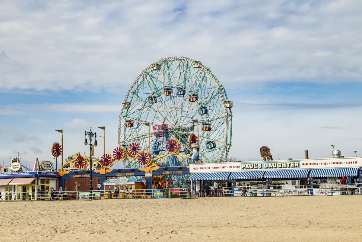 New York Boroughs Tour in Harlem, the Bronx, Queens, and Brooklyn