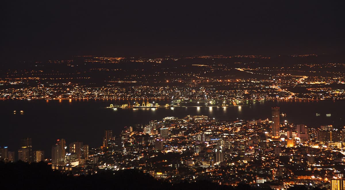 Penang Hill and Kek Lok Si Temple Tour