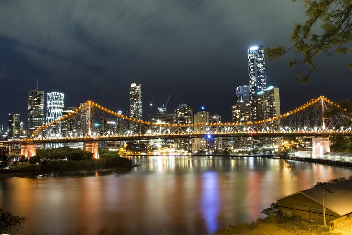 Grand Brisbane Tour from the Gold Coast