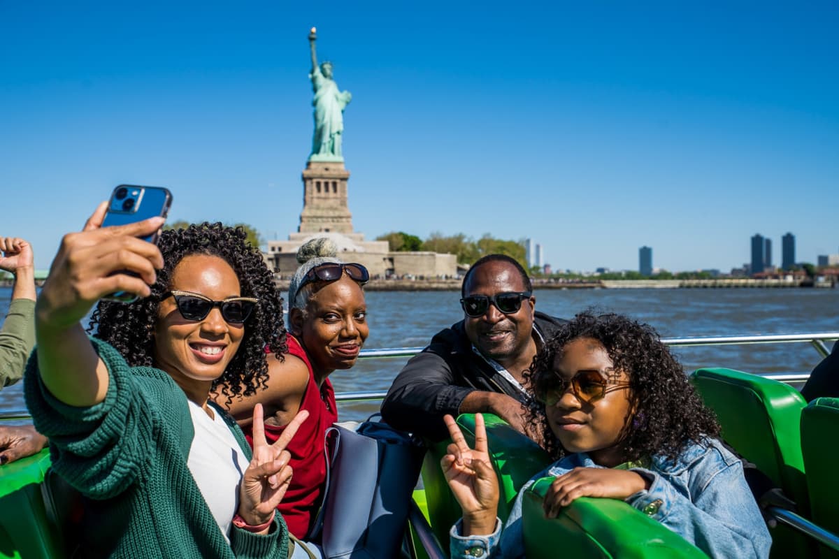 The Beast Downtown Speedboat to Statue of Liberty by Circle Line: Reserved Straight-to-Board Ticket