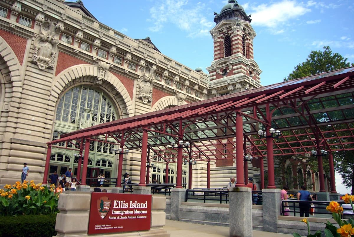 Official Statue of Liberty & Ellis Island Admission Ticket + Roundtrip Ferry by Statue City Cruises