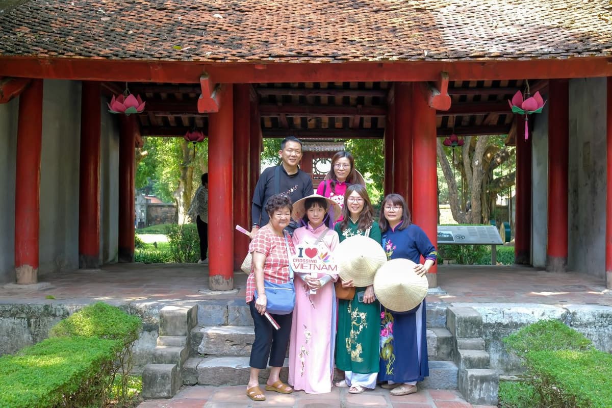 Hanoi Highlights City Tour: Ho Chi Minh Mausoleum, Temple of Literature, Tran Quoc Pagoda