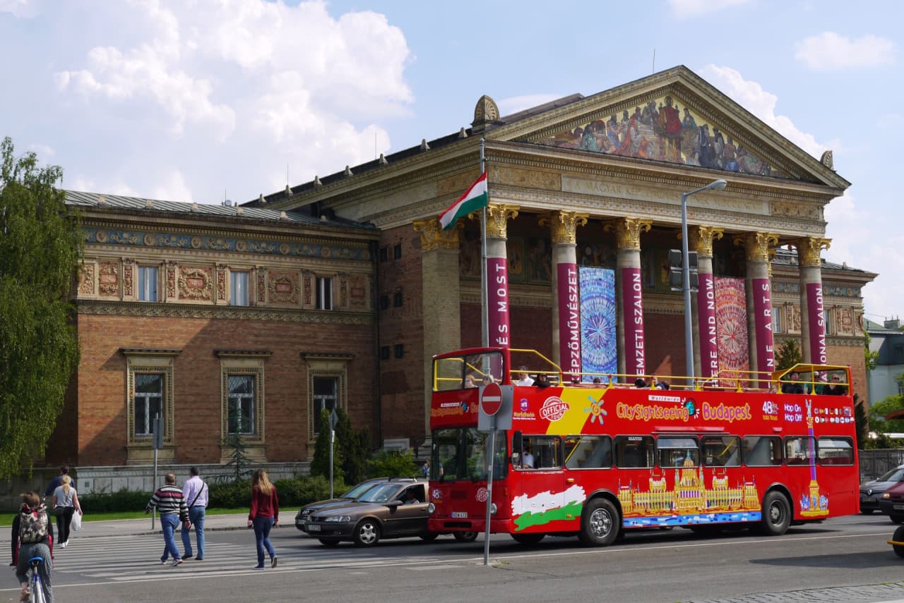 City Sightseeing Budapest Hop-on Hop-off Bus Tour