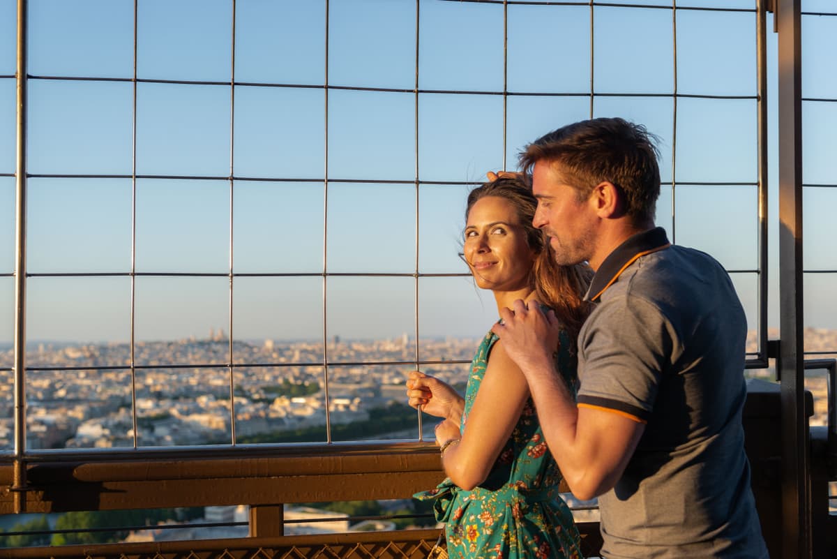 Paris Open-Top Bus Tour and Eiffel Tower Reserved Access