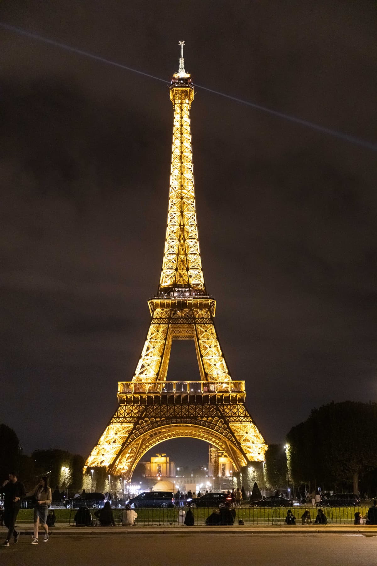 Moulin Rouge Cabaret Show and Paris Bus Tour