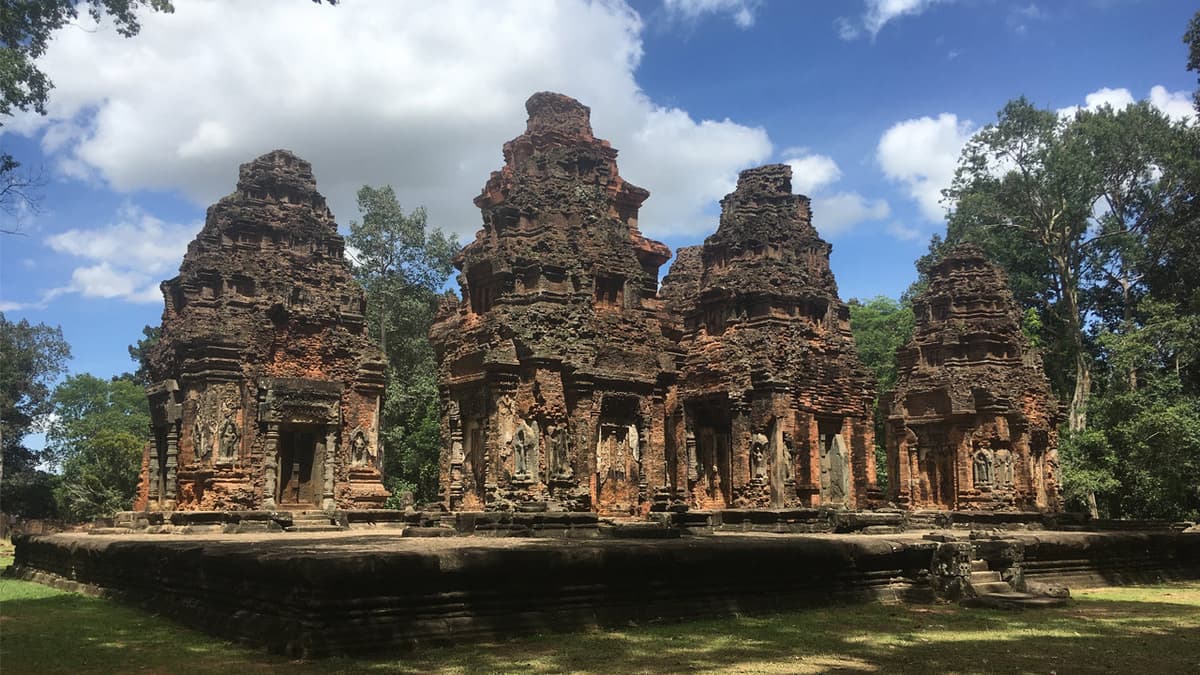 Roluos Temples and Kampong Phluk Floating Village Tour