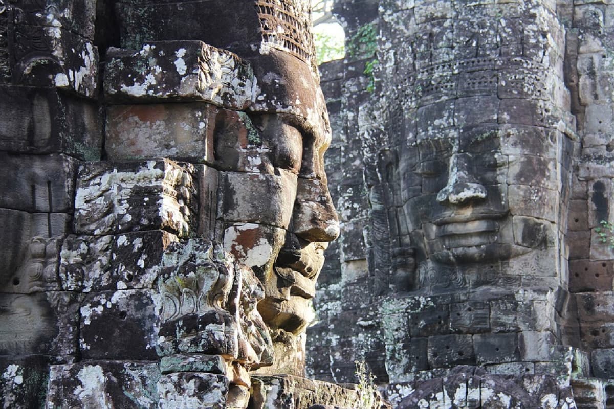 Angkor Wat and Siem Reap Temples Tour
