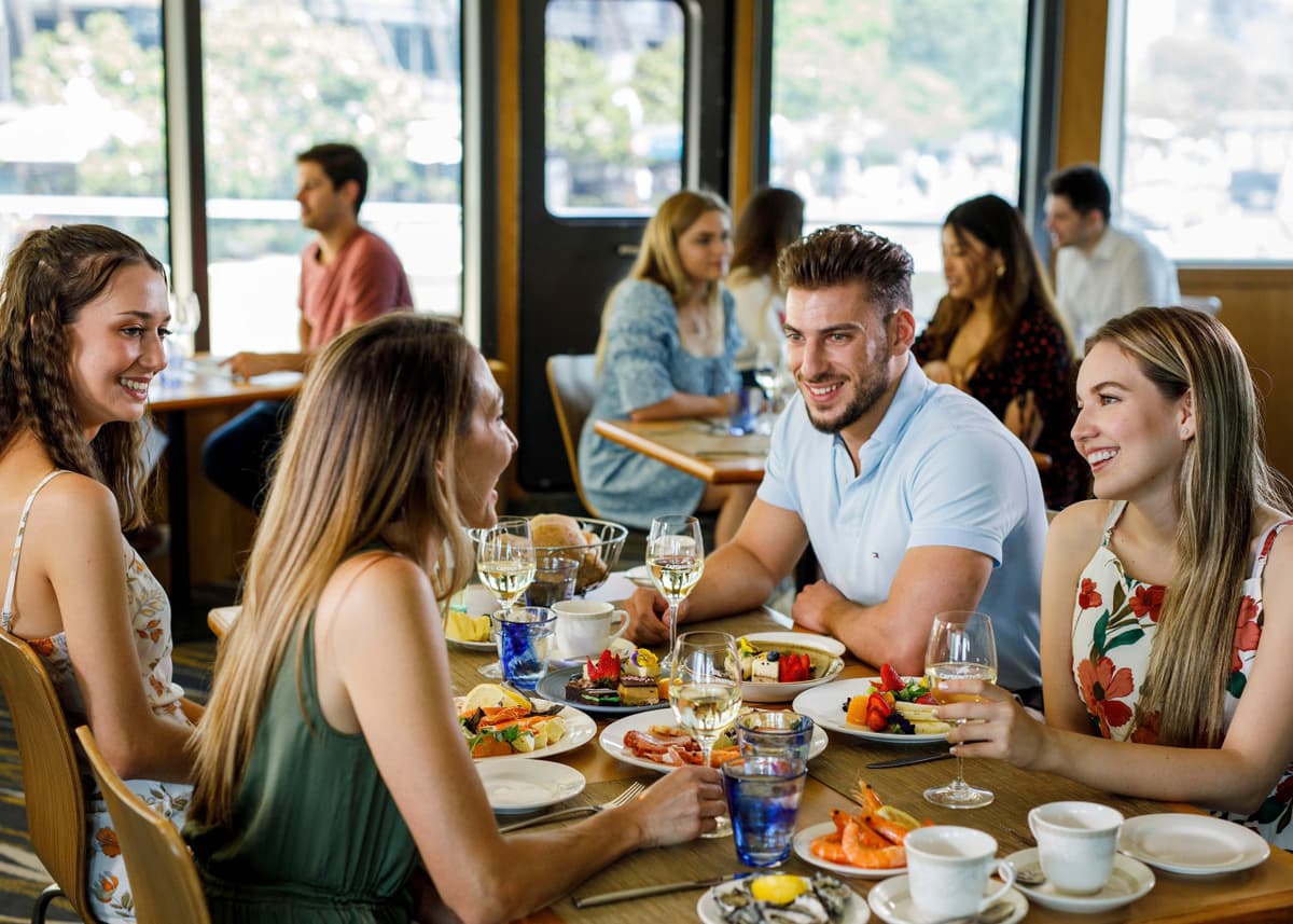 Cruise & Dining