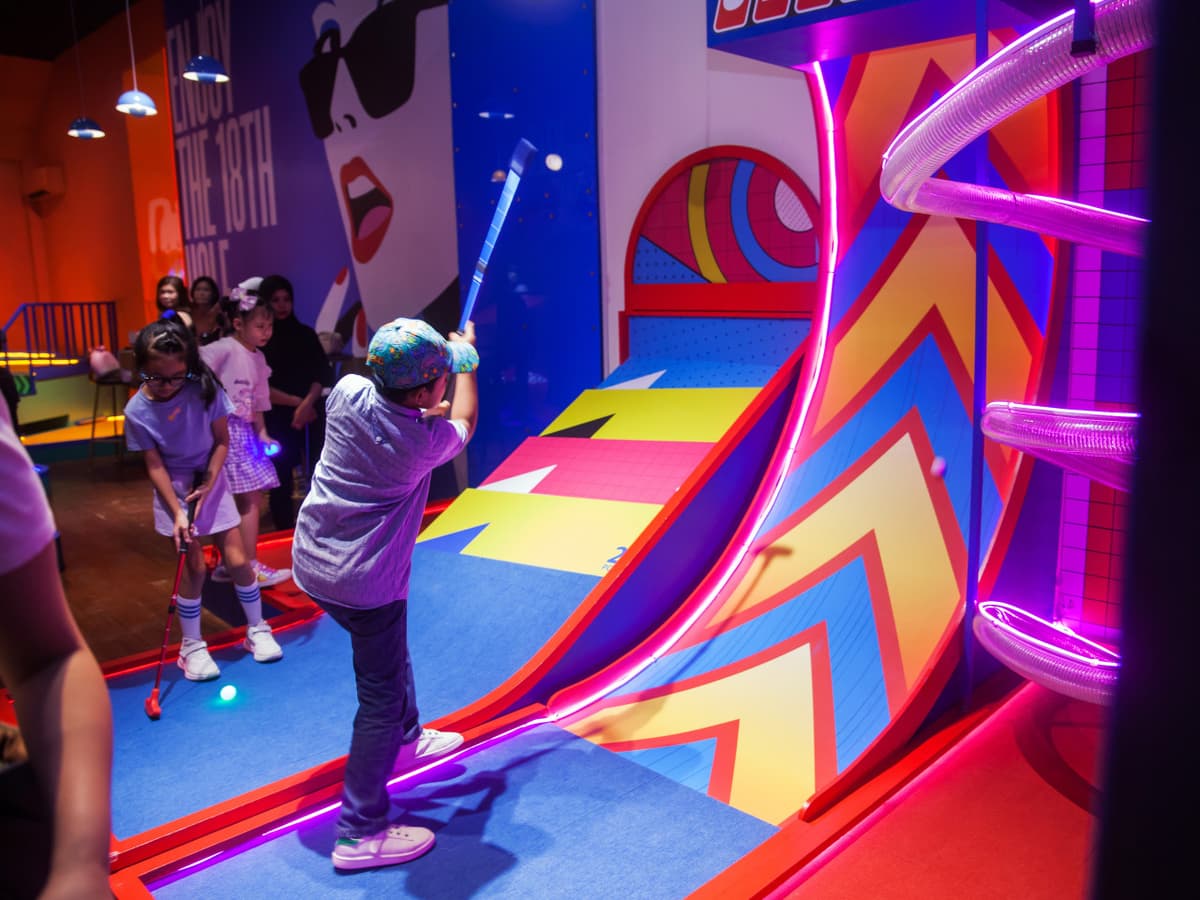 De'8000 Mini Golf Cafe Penang Ticket