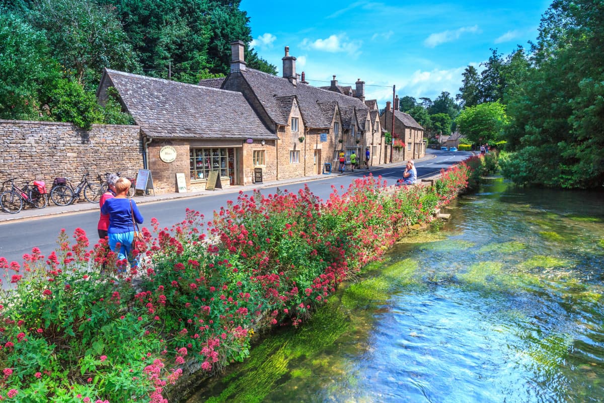 Cotswolds Tour from London with Lunch