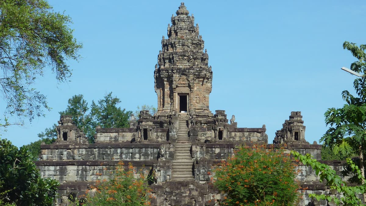 Roluos Temples and Kampong Phluk Floating Village Tour